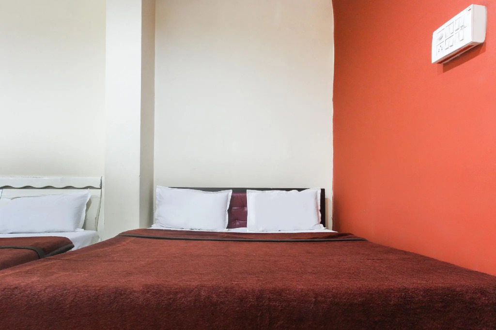 SPOT ON 48871 Ay Hotel