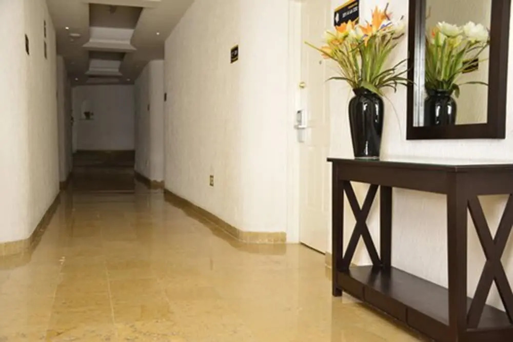 Hotel Paradise Inn