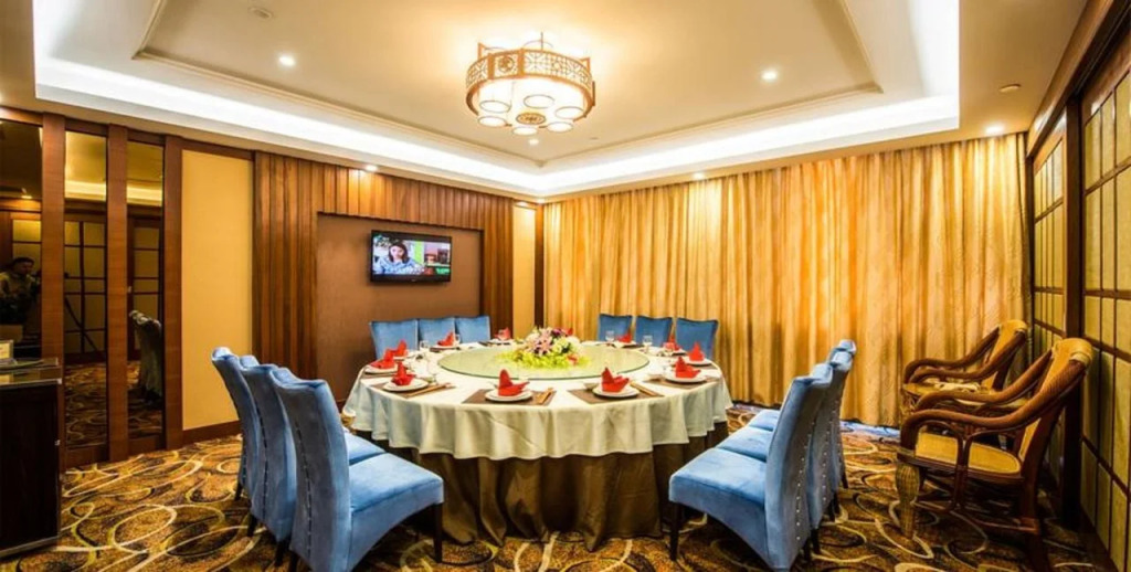 Foshan Jiagao Business Hotel