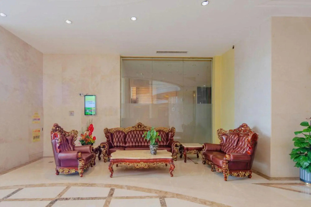 Baofeng Hot Springs Hotel