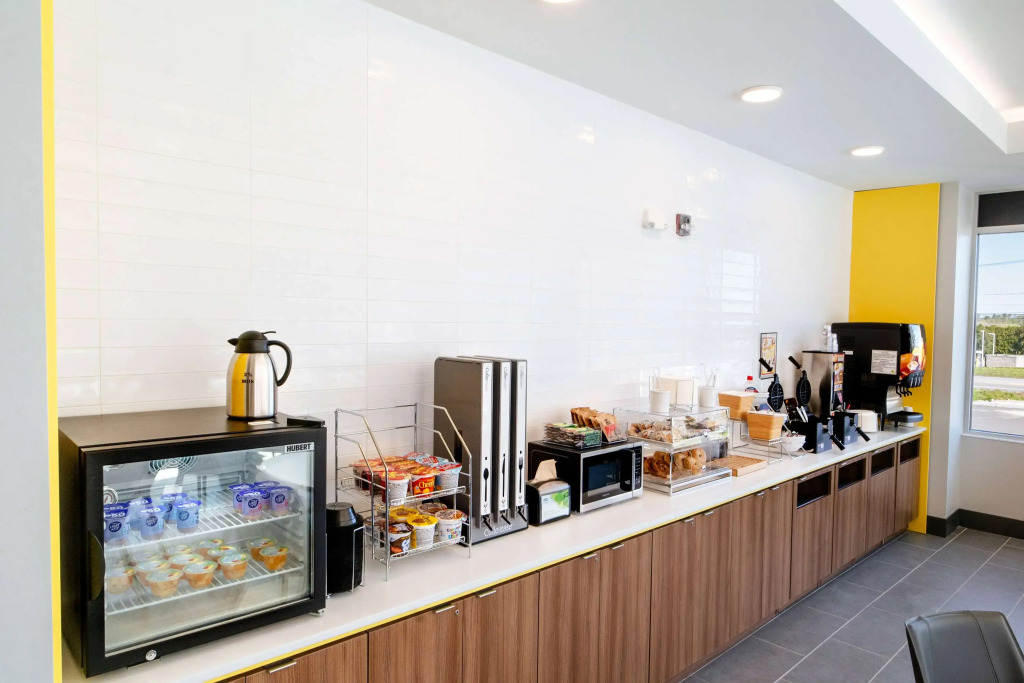 Microtel Inn & Suites by Wyndham Newark NY