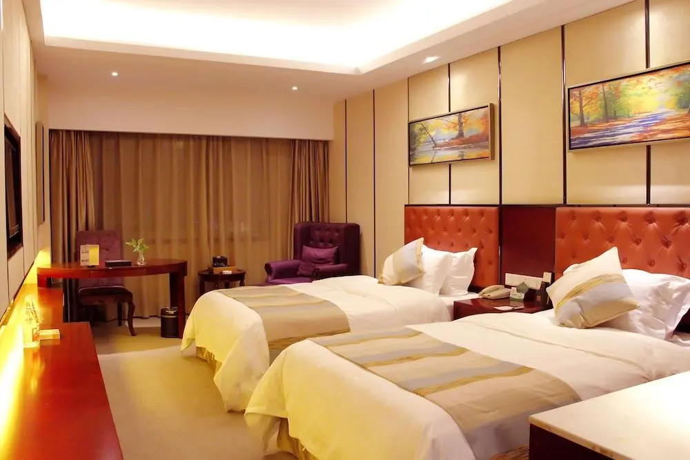 Zidongge Huatian Hotel
