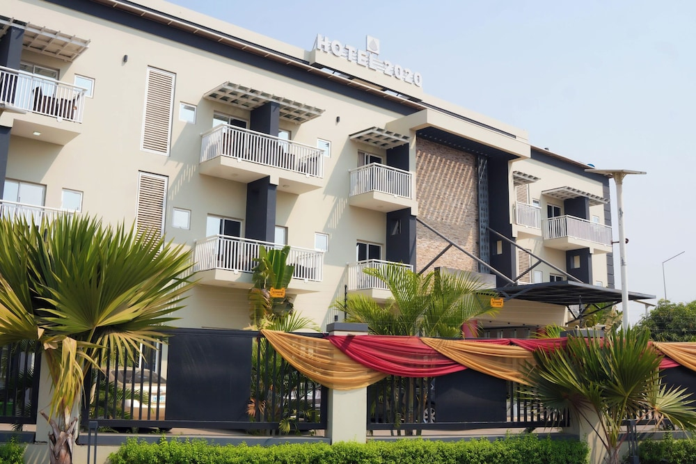 2020 HOTELS & APARTMENTS Wuye