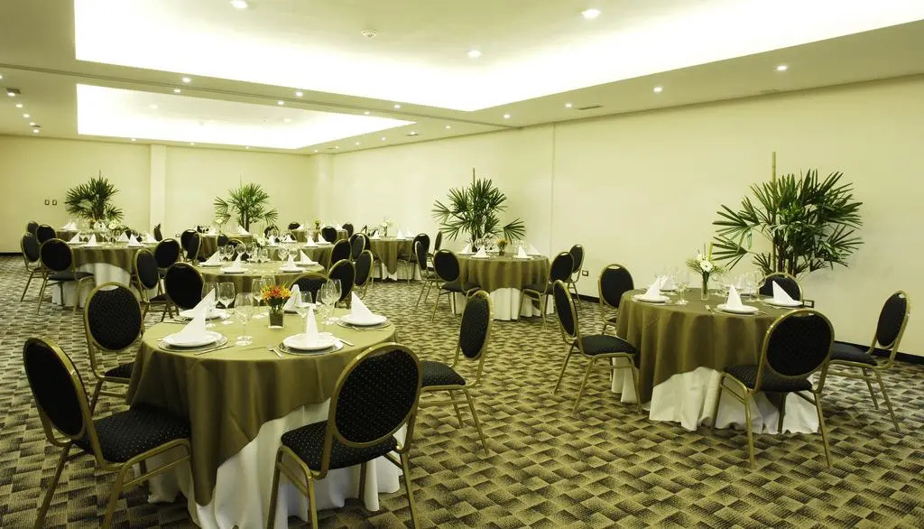 Land Plaza Hotel