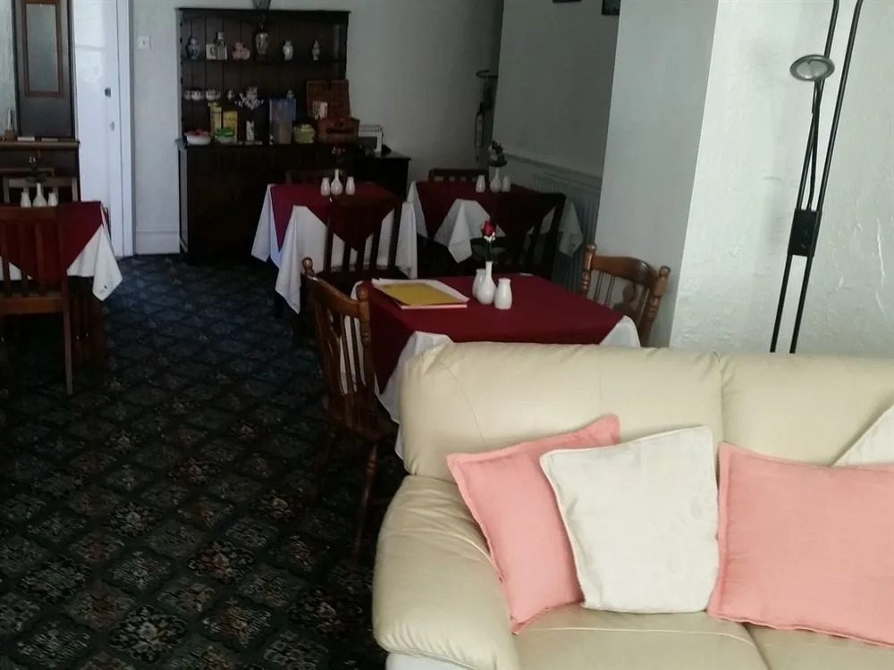 Highbury Hotel
