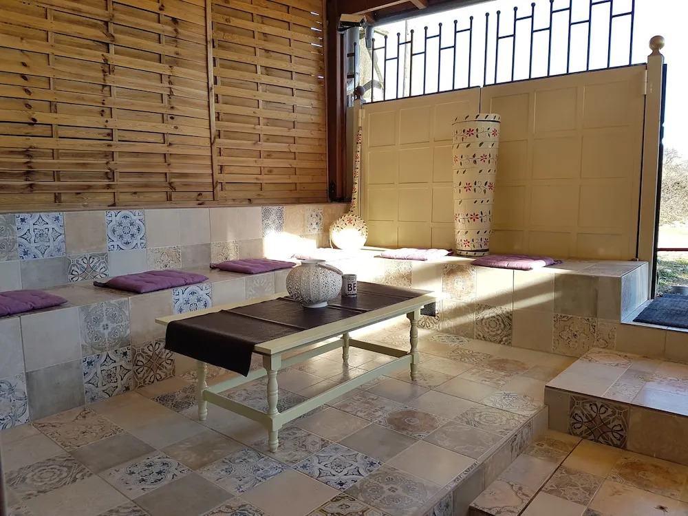 The golden brown luxury guesthouse