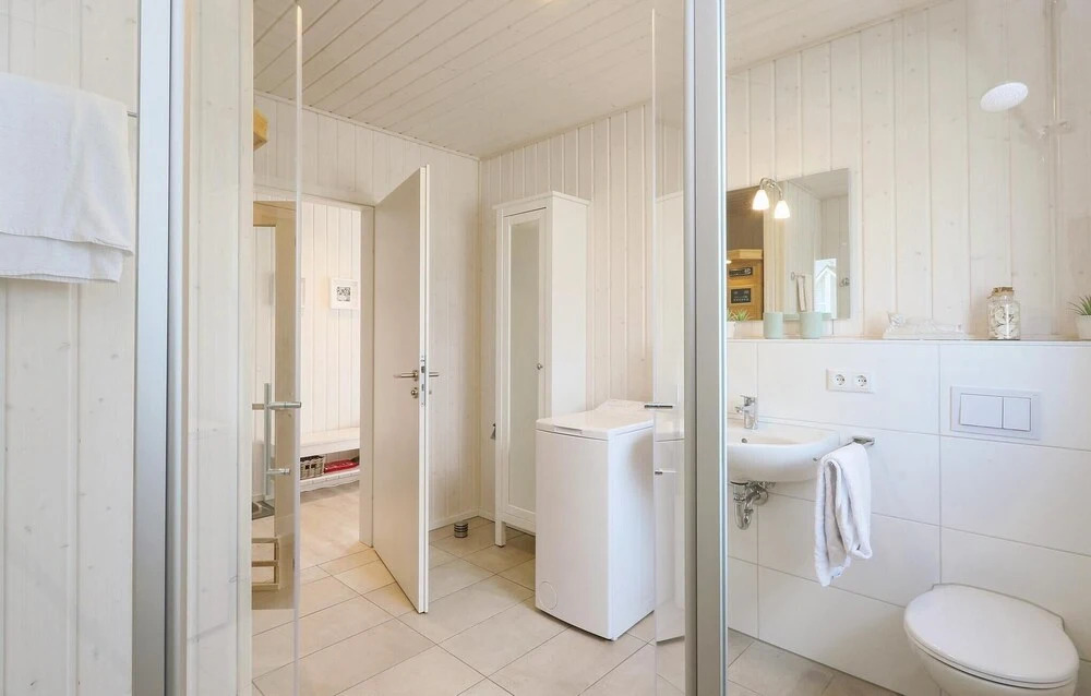 Stunning Home In Ostseeresort Olpenitz With Sauna