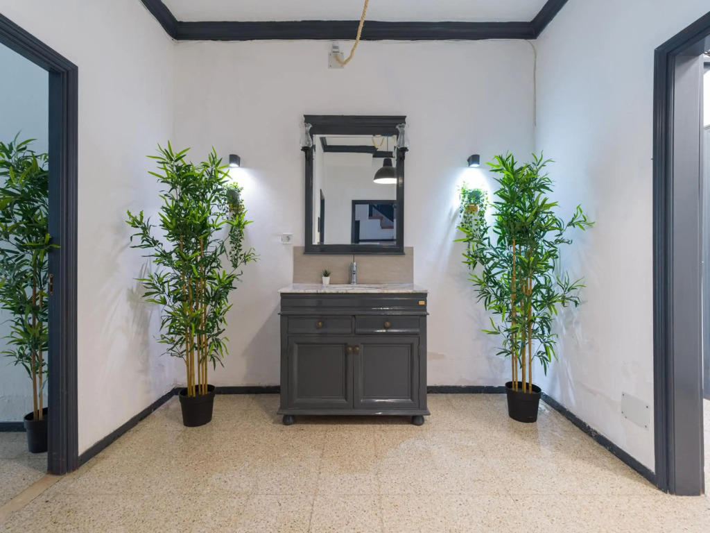 Cathedral Apartment