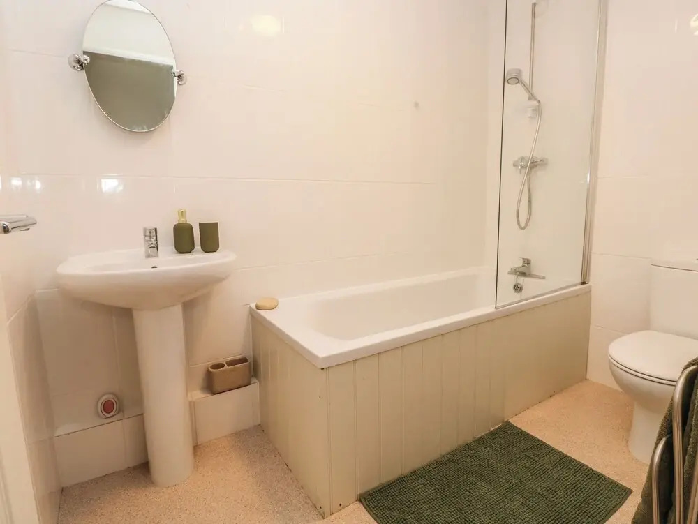 Flat 1