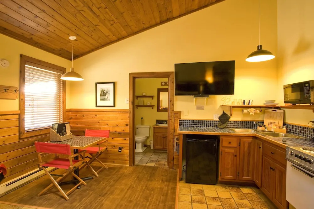 Hearthstone Inn