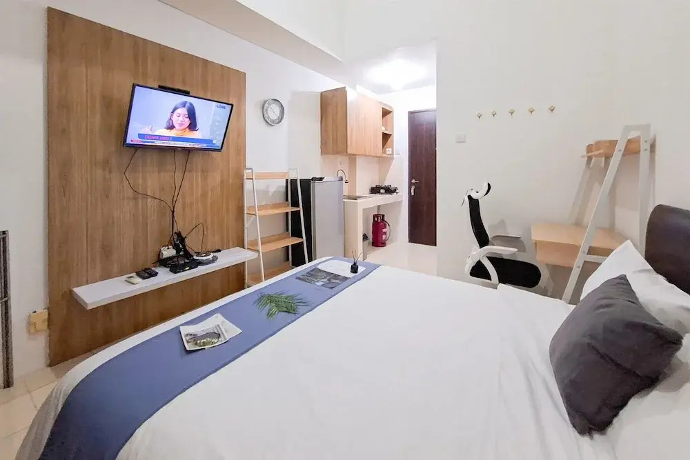 Studio Near Teras Kota Bsd At Serpong Greenview Apartment