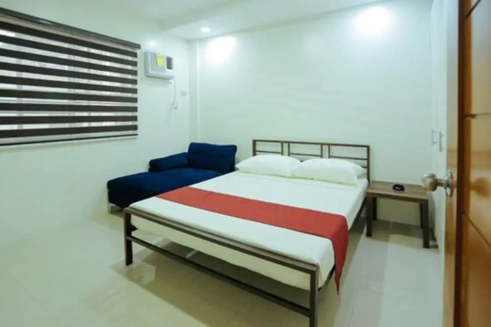 LJENJ Apartelle near Clark Airport
