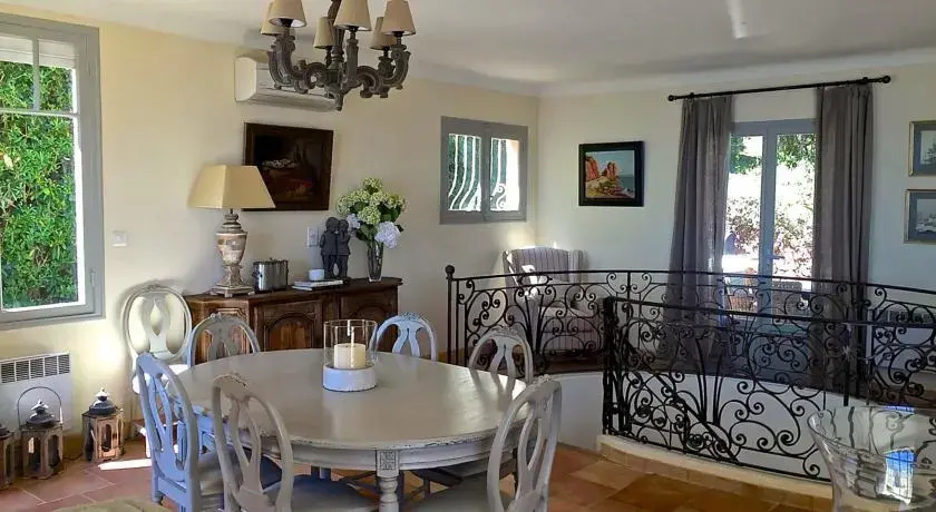 Villa Bougainvillea