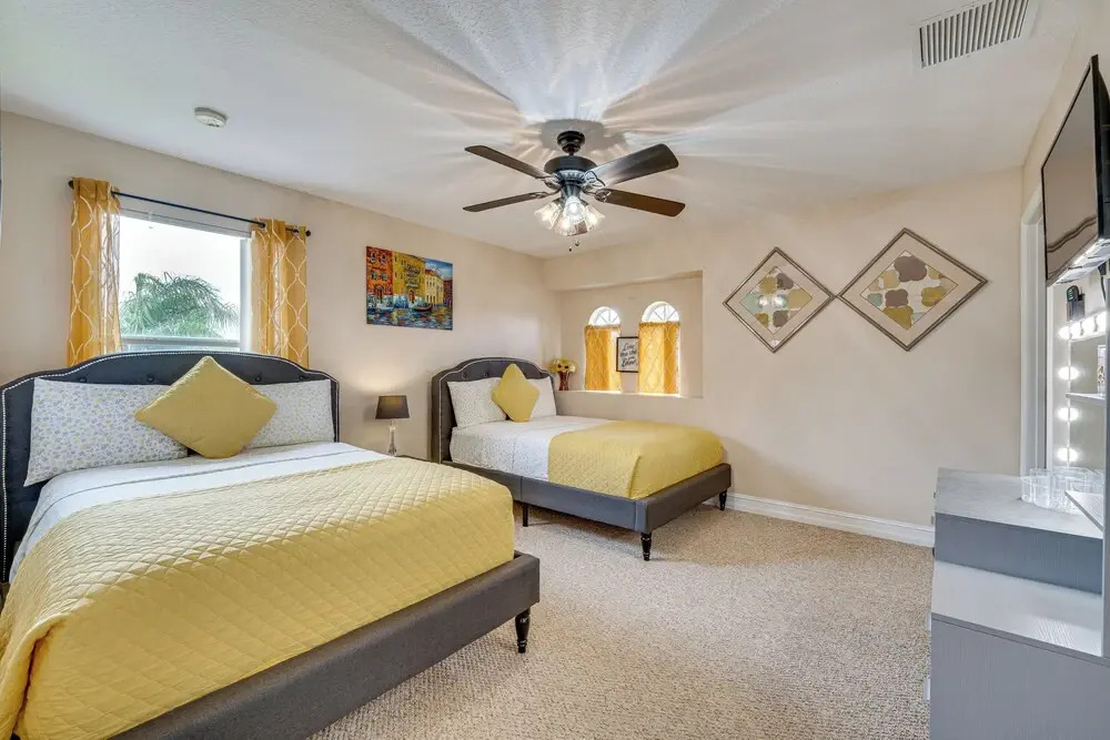 14 Mi to Disney: Spacious Home w/ Pool & Lanai!
