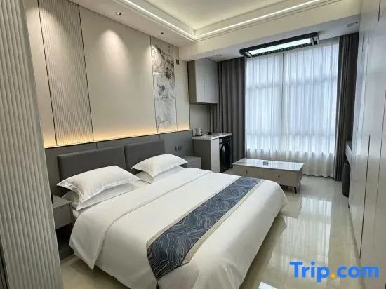 Yixuan Light Luxury Homestay (Wang Family Courtyard)