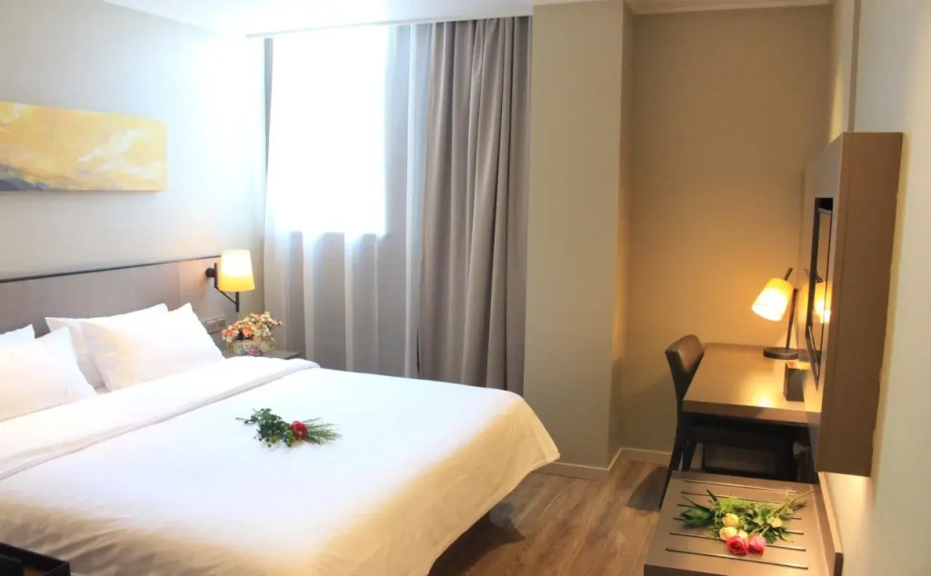 Home Inn Shanghai Pudong Airport Chuansha Subway Station
