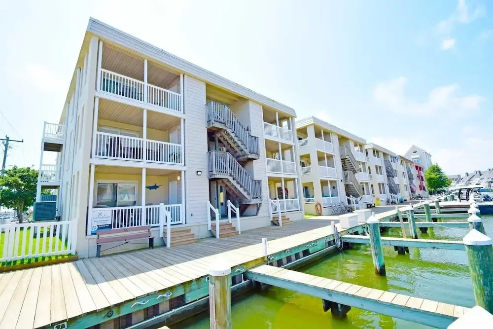 Aronimink 1b 2 Bedroom Condo