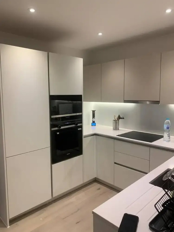 Luxurious 1-bed Apartment Located in London