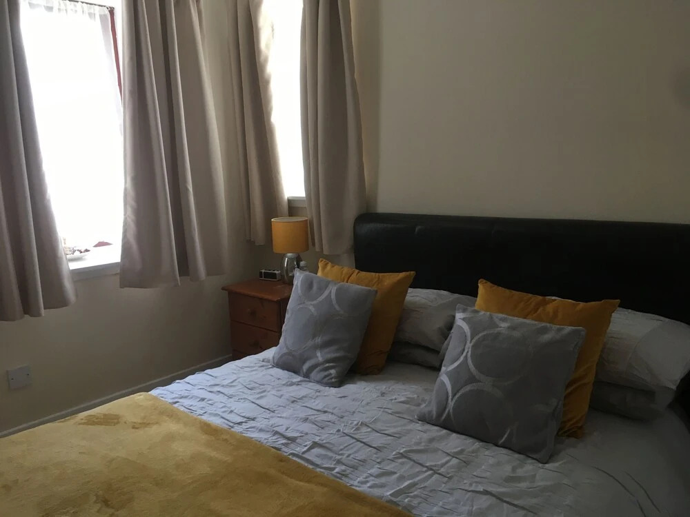 Perfectly Located 2-bed Apartment in Inverness