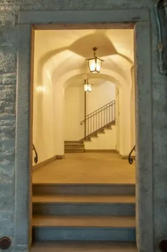 Art Gallery Suite