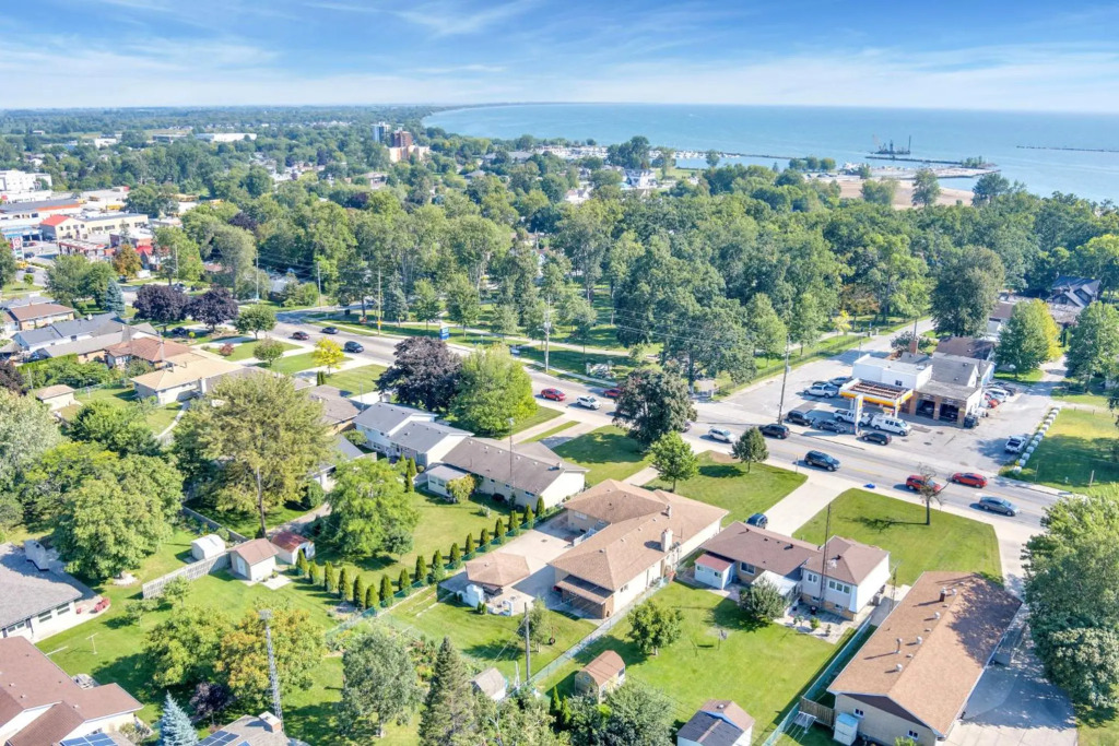 Seacliff Beach Park Bungalow, convenient location, all amenities