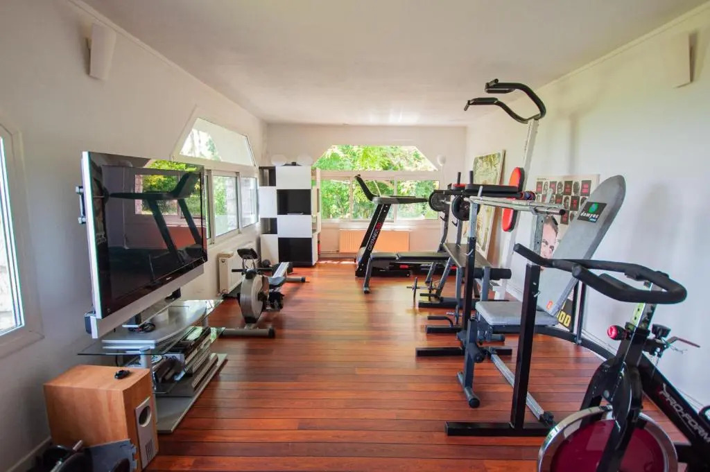 Villa avec vue et piscine à moins d'1h de Paris