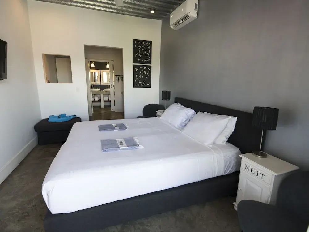 Luxurious and hip Apartment in the Historic Town of Willemstad and the sea