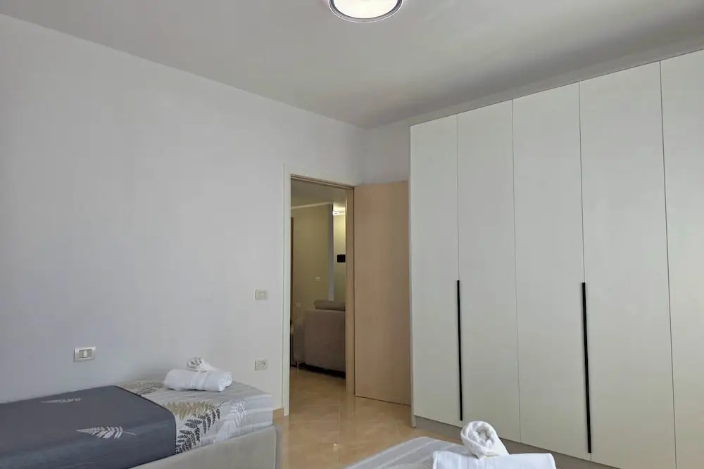 Sea View Apartment in Durres Beach 100