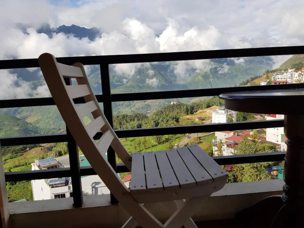 Eden Mountain View Hotel