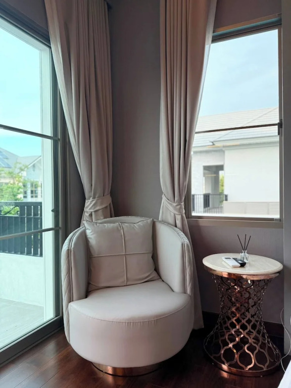 Luxury House Near Suvarnabhumi Airport