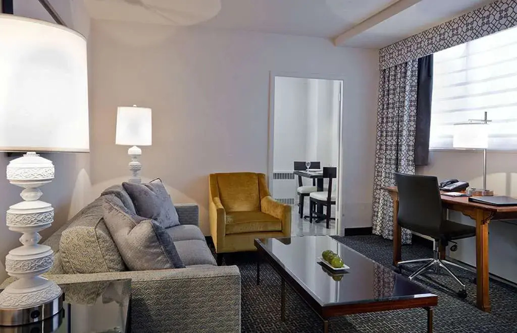 State Plaza Hotel