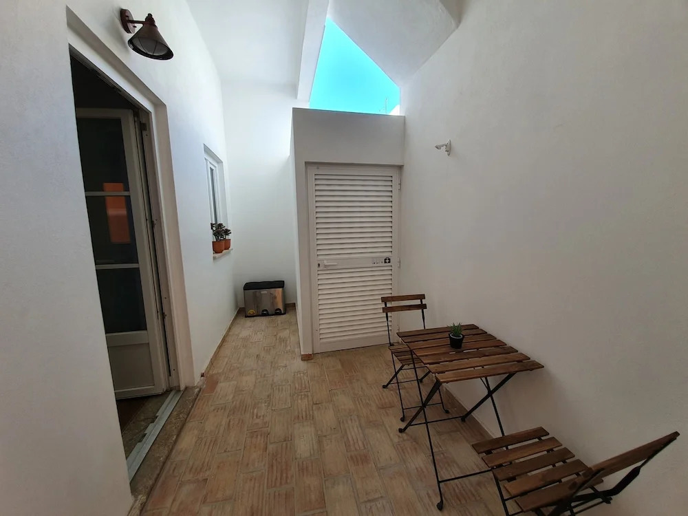 Inn Faro - Casa Amarela - Guest House