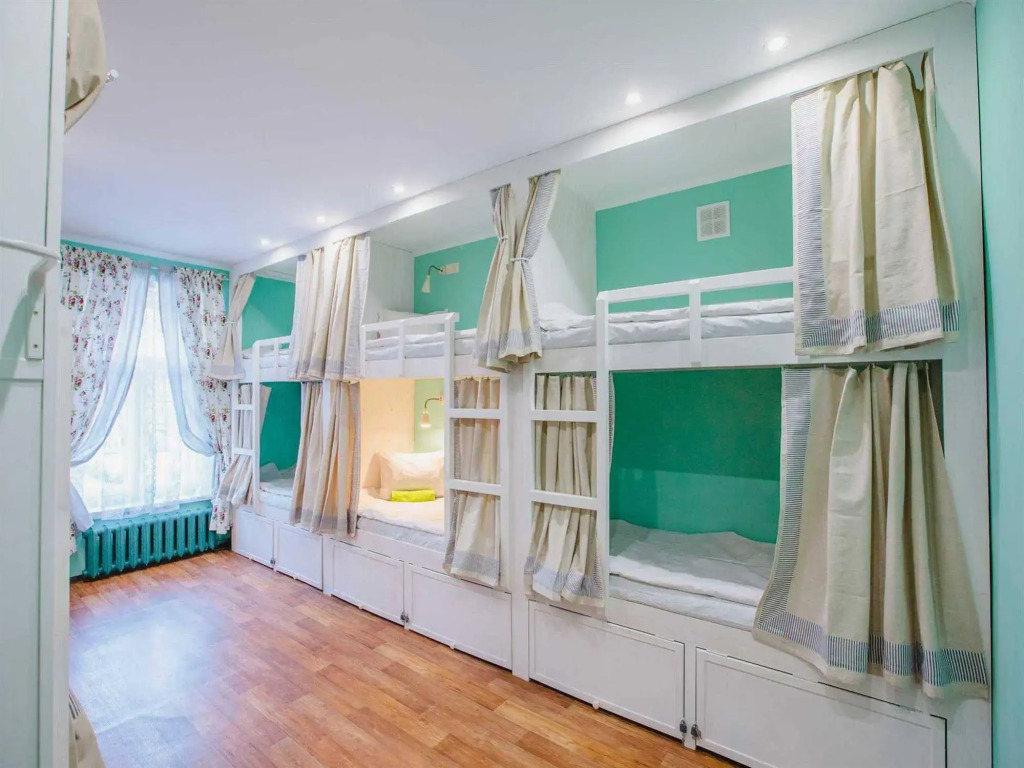 Gnezdo Hostel 