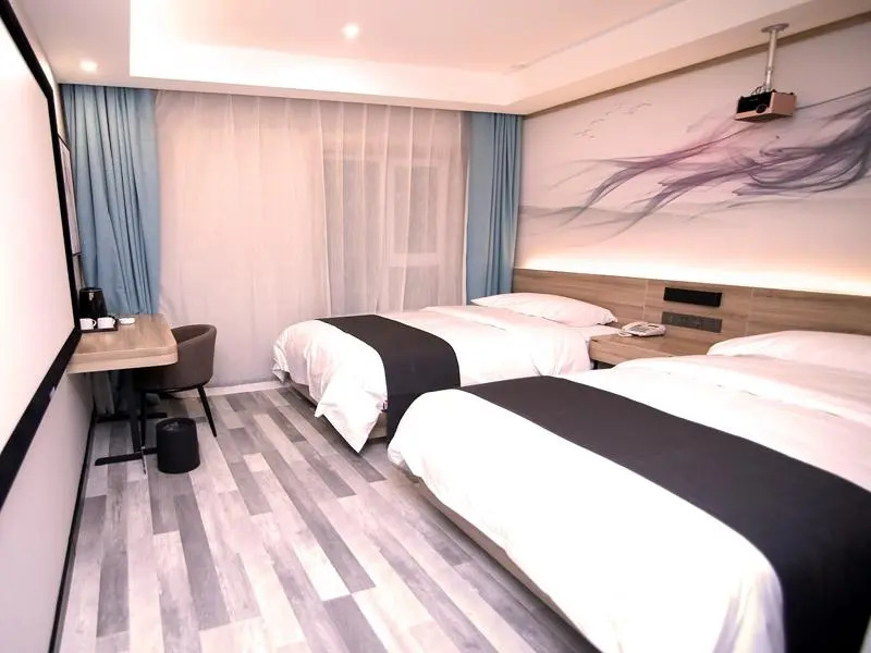 Thank Inn Plus Hotel Shanxi Taiyuan Yingze District Liuxiang Walking Street