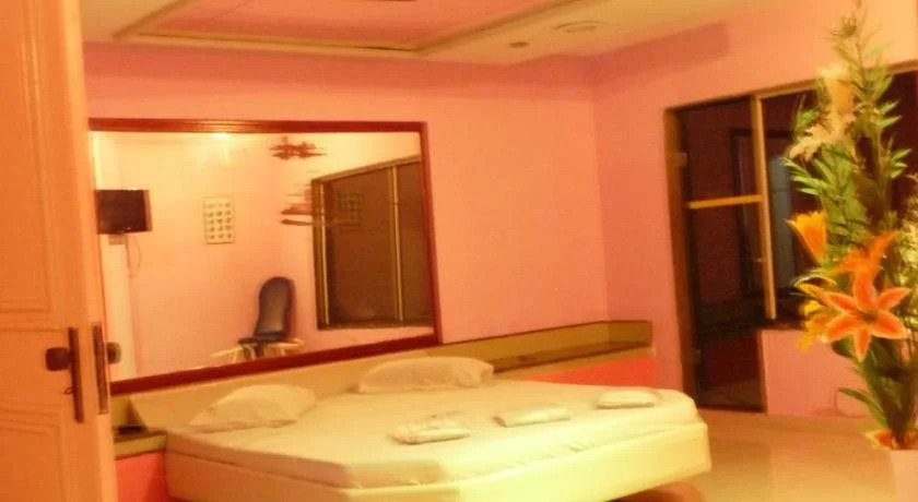 Lips Motel