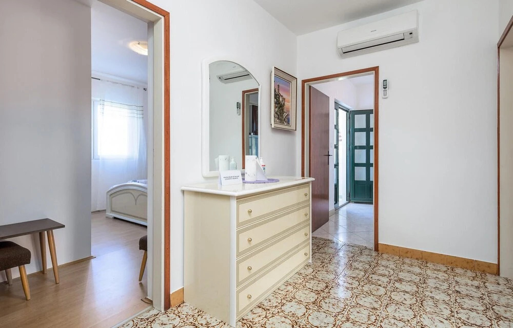 Amazing Home in Supetarska Draga With Wifi and 3 Bedrooms