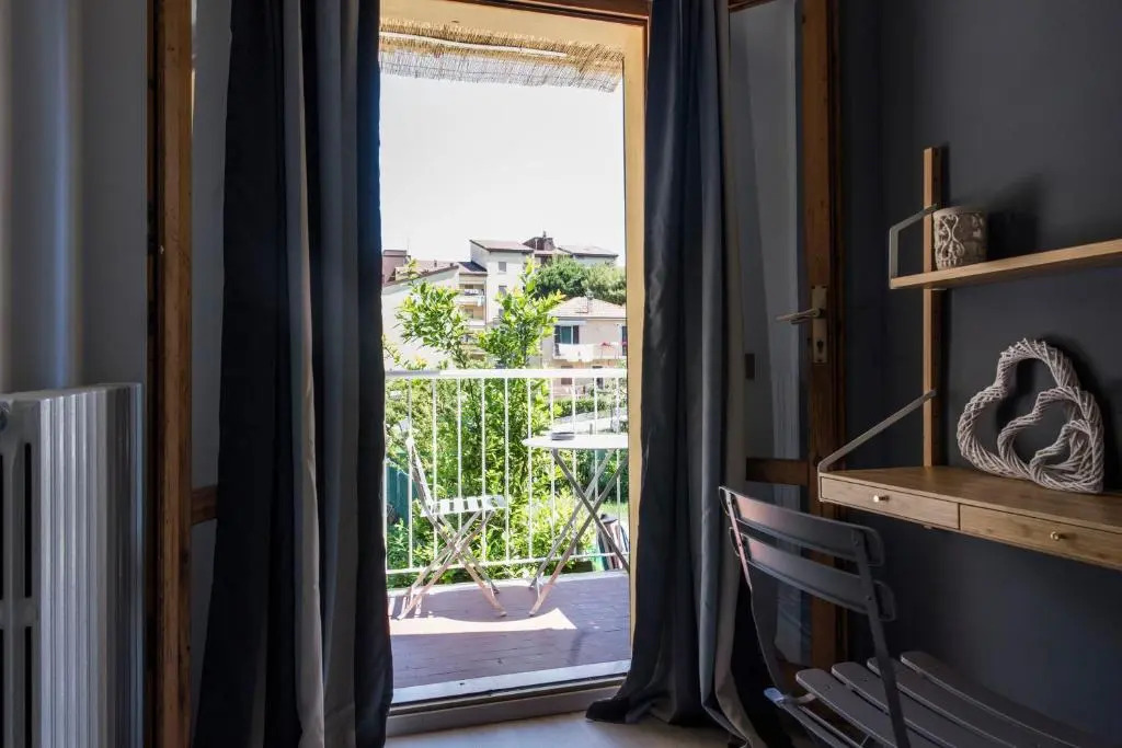 101 Via Esino