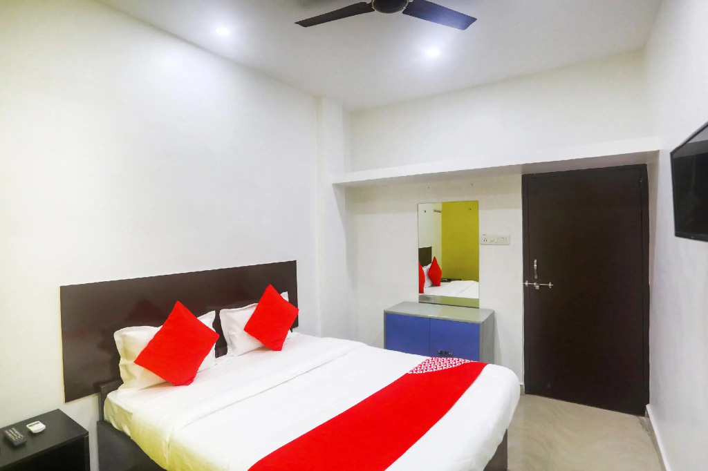 OYO 64985 Raipur Inn