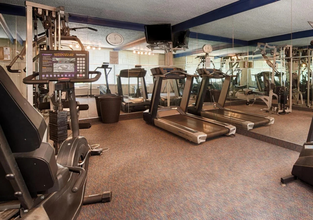 Отель Greenville Airport Inn