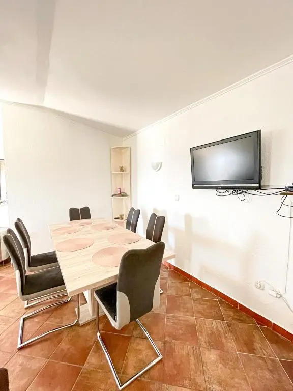 Villa Lara with Pool, Novalja