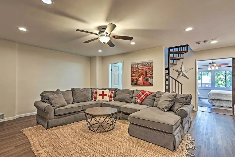 Vernon Condo w/ Deck, Near Appalachian Trail!