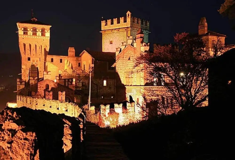 Castello Di Pavone