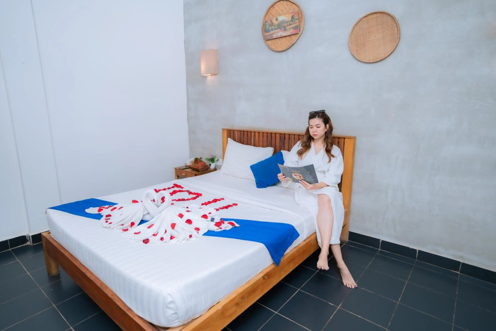 Grand Elevation Hotel