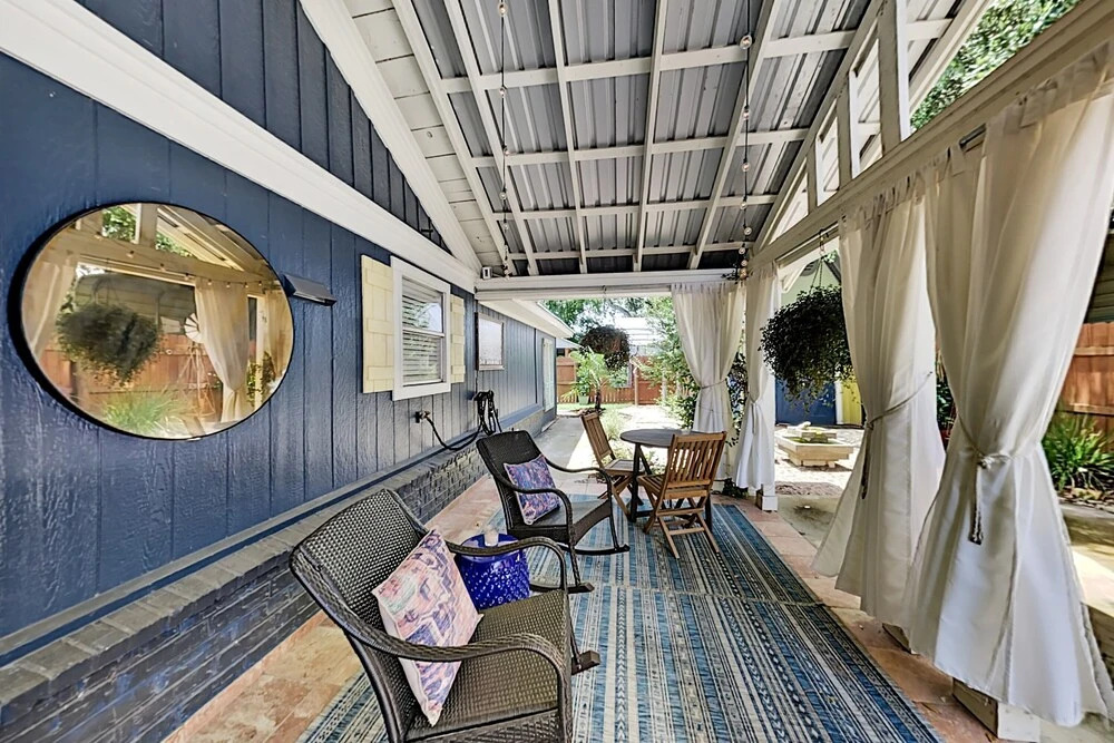 Charming W/ Chic Decor -- Walk To Downtown 3 Bedroom Home