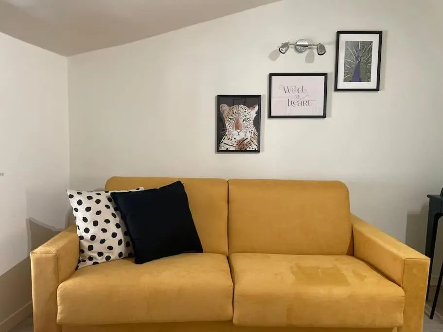 Angelina's B House - Downtown