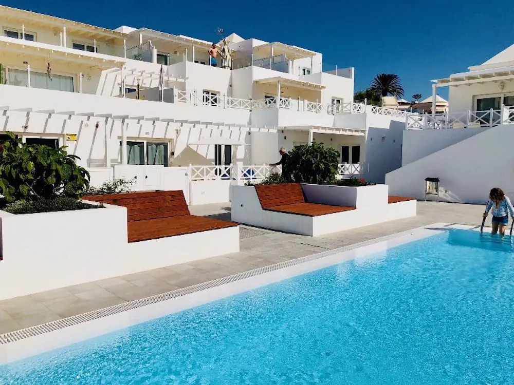 Apartment Mariposa With Pool, Smart Tv, Wifi & Air Conditioning in Playa Honda