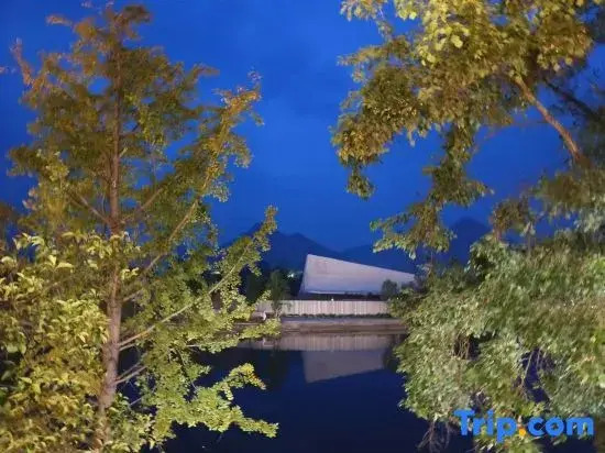 Laochengwai Chinese Inn (Border City Chatong Scenic Area)