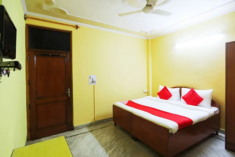 Singh Hotel