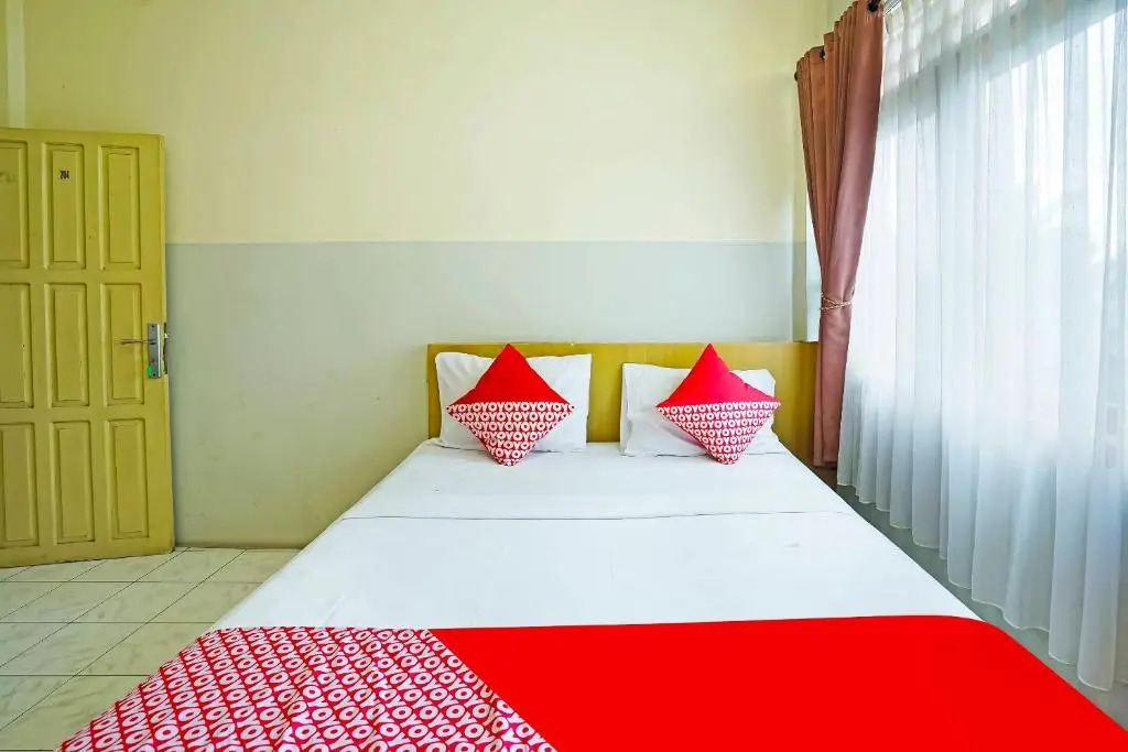 OYO 90390 Hotel Rd Premium