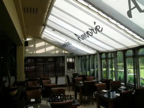 The oaklands hotel